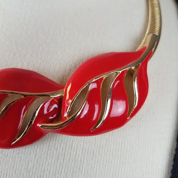 Vintage Abstract Enamel Red Leaf Goldtone Necklace - Picture 2 of 4
